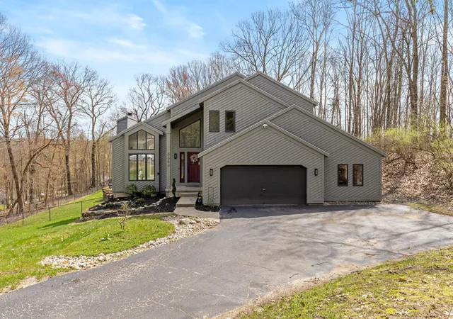 Homes for sale in Ada Township Kent, MI | 7721 Sun Quest Ridge Dr Ne, Ada Township Kent, MI 49301 | MLS# 65026018221
