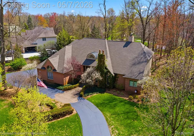 Photo 1 of Sale Pending at 7520 Mistwood Dr, White Lake, MI 48383 | MLS# 20261028963 | Listing updated on 2026-07-20