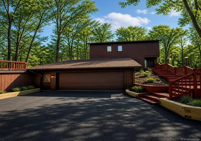 Homes for sale in Perry Township Shiawassee, MI | 10655 Beardslee Rd, Perry Township Shiawassee, MI 48872 | MLS# 20261029068