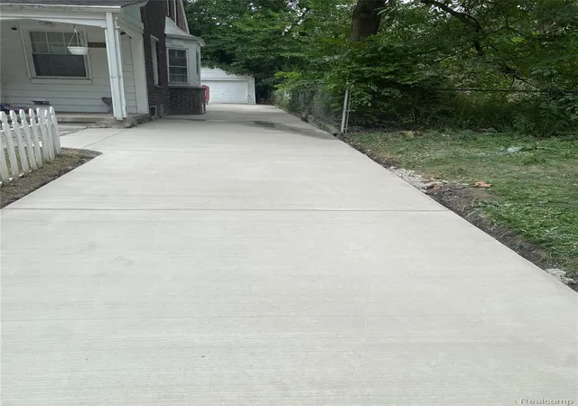 Photo 3 of Single family home for sale at 11334 Balfour Rd, Detroit, MI 48224 | MLS# 20261029076 | Listing updated on 2026-08-02