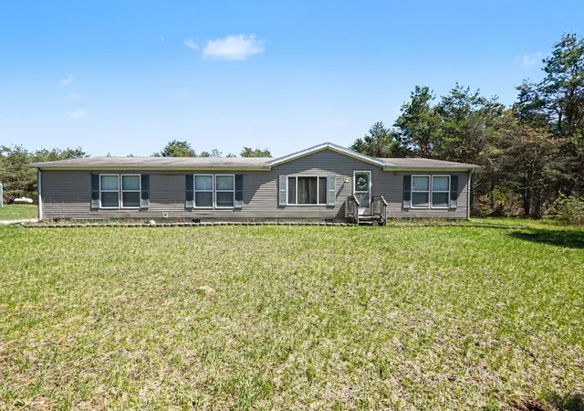 1st image of 20240 10th Ave, Barryton, MI 49305 | MLS# 65026018313