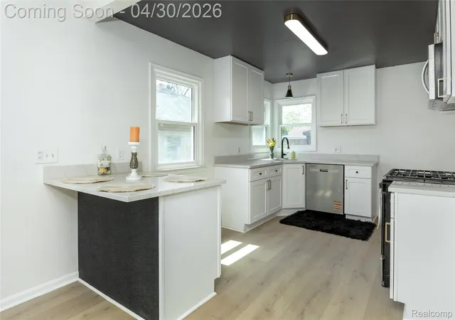 3rd image of 514 Greenwood St, Inkster, MI 48141 | MLS# 20261029249