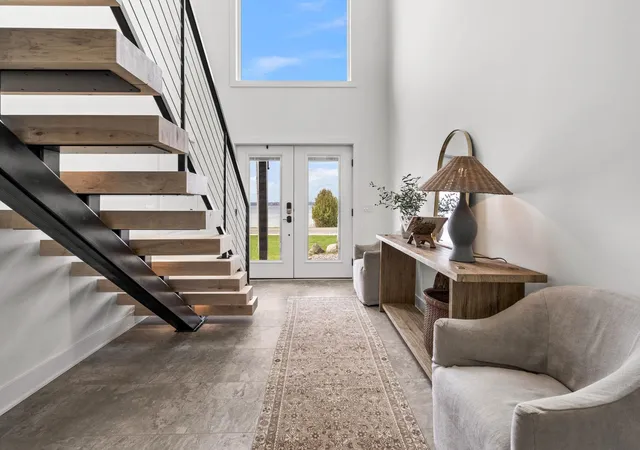 Photo 4 of Single family home for sale at 10191 Peninsula Dr, Traverse City, MI 49686 | MLS# 78080067446 | Listing updated on 2026-09-18