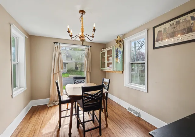 Photo 3 of Single family home for sale at 126 E South St, Vicksburg, MI 49097 | MLS# 62026018411 | Listing updated on 2026-09-14