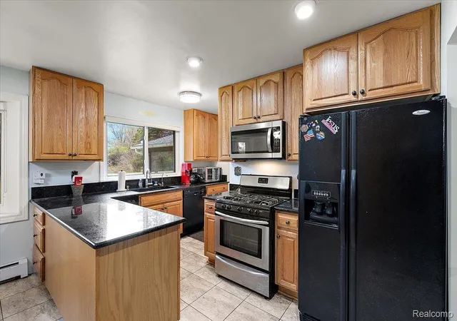 Photo 4 of Single family home for sale at 865 N Lapeer Rd, Lake Orion, MI 48362 | MLS# 20261029359 | Listing updated on 2026-10-05
