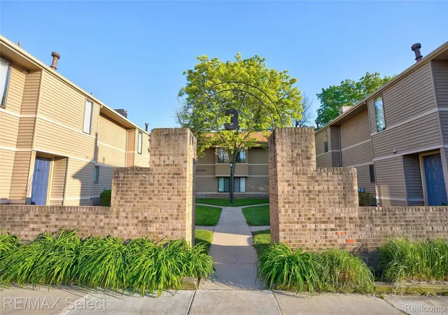 Photo 3 of Condo for sale at 250 Briarcrest Dr #130, Ann Arbor, MI 48104 | MLS# 20261029405 | Listing updated on 2026-08-21