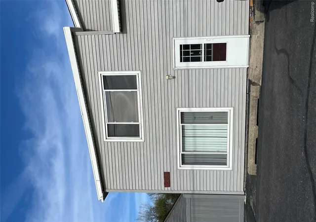 3rd image of 12660 Grafton Rd, Carleton, MI 48117 | MLS# 20261029441