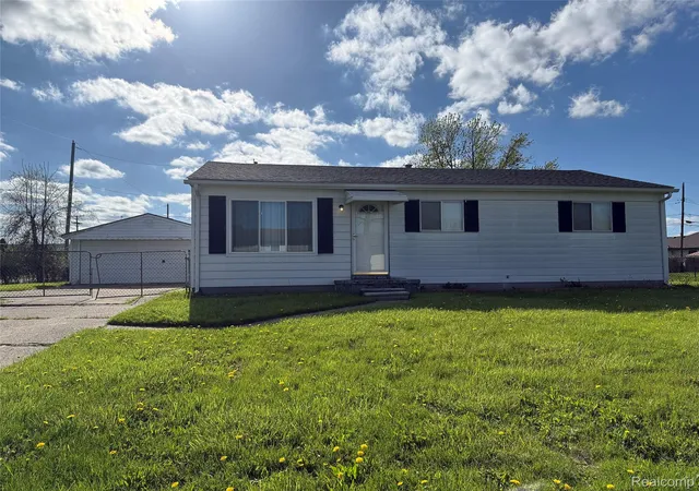 Homes for sale in Clinton Charter Township Macomb, MI | 33711 Floyd St, Clinton Charter Township Macomb, MI 48035 | MLS# 20261029463