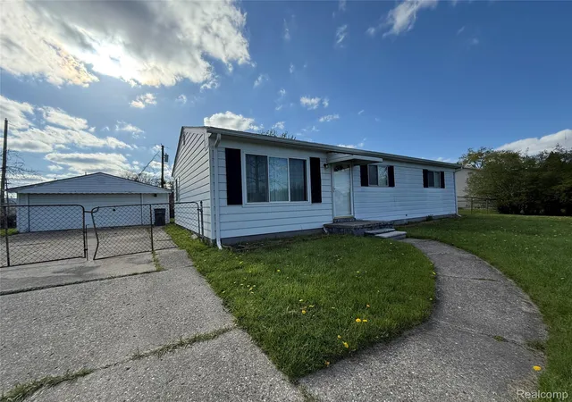 Homes for sale in Clinton Charter Township Macomb, MI | 33711 Floyd St, Clinton Charter Township Macomb, MI 48035 | MLS# 20261029463