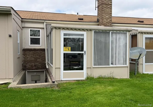 Homes for sale in South Lyon, MI | 25106 Franklin Terrace, South Lyon, MI 48178 | Houzeo