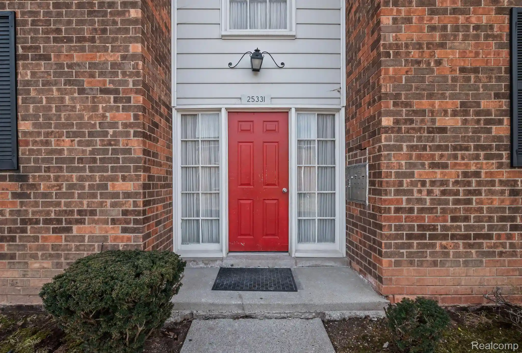 Photo 1 of Condo for sale at 25331 Shiawassee Cir #206, Southfield, MI 48033 | MLS# 20261029500 | Listing updated on 2026-09-30