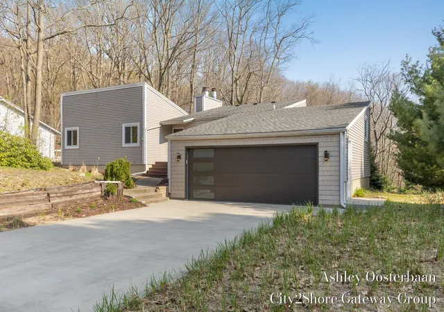Photo 1 of Single Family Residence at 17265 Rolling Dunes Dr, West Olive, MI 49460 | MLS# 65026018536 | | Sold on 2026-06-01