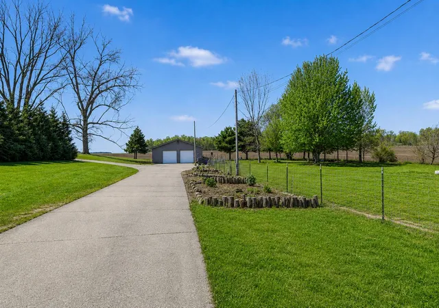 Homes for sale in Dowagiac, MI | 52290 Townhall Rd, Dowagiac, MI 49047 | MLS# 69026018564