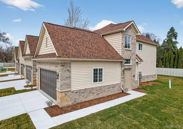 Photo 2 of Condo for sale at 16545 Savor Ln #28, Clinton Township, MI 48035 | MLS# 20261029575 | Listing updated on 2026-08-30