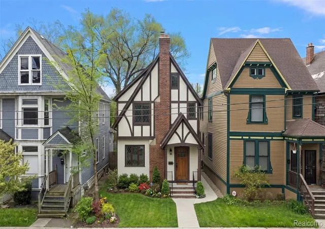 2nd image of 7922 Saint Paul St, Detroit, MI 48214 | MLS# 20261029670
