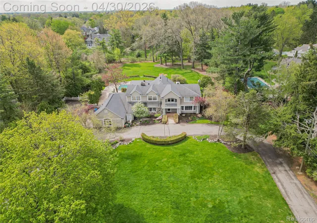 Photo 3 of Mansion for sale at 2085 Quarton Rd, Bloomfield Hills, MI 48301 | MLS# 20261029680 | Listing updated on 2026-08-18