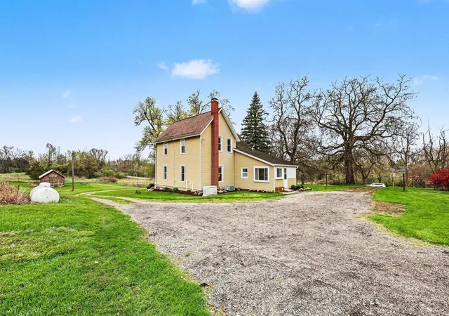 Photo 2 of Single family home for sale at 5965 Kothe Rd, Manchester, MI 48158 | MLS# 81026018662 | Listing updated on 2026-05-07