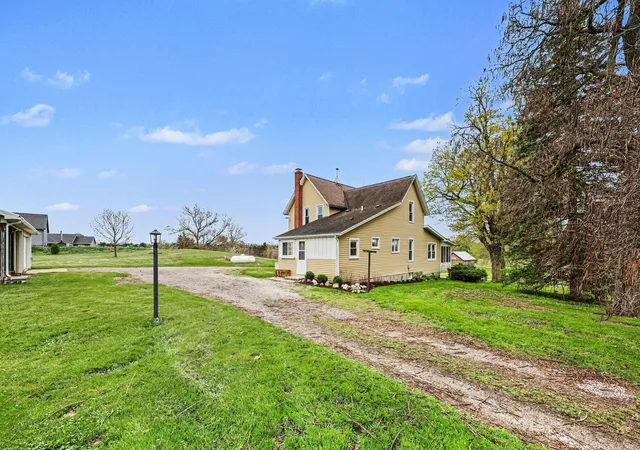 Photo 3 of Single family home for sale at 5965 Kothe Rd, Manchester, MI 48158 | MLS# 81026018662 | Listing updated on 2026-05-07