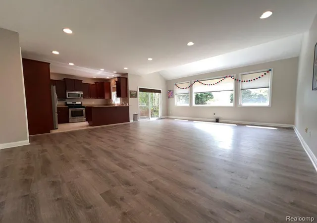 Photo 4 of Single family home for sale at 53 Highland Ave, Clawson, MI 48017 | MLS# 20261029782 | Listing updated on 2026-07-07
