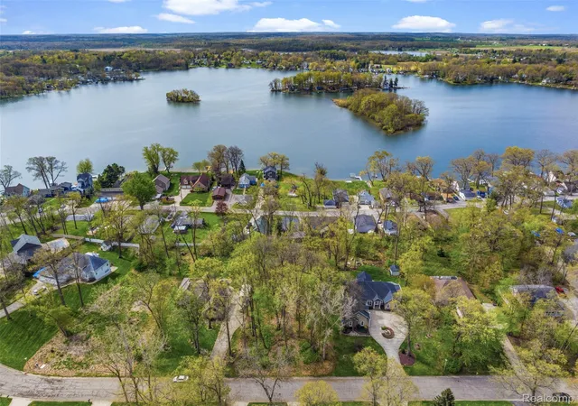 Homes for sale in Argentine Township Genesee, MI | 7531 Kovacs Dr, Argentine Township Genesee, MI 48451 | MLS# 20261029803