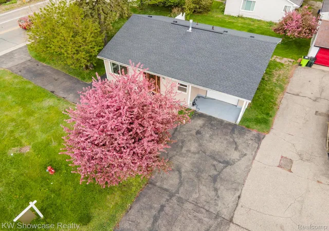 Homes for sale in West Bloomfield Charter Township Oakland, MI | 7969 Richardson Road, West Bloomfield Charter Township Oakland, MI 48323 | MLS# 20261029810
