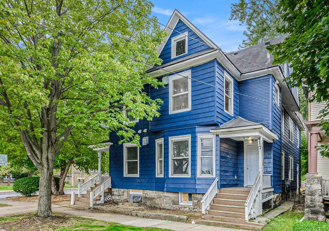 1st image of 415 W Walnut St, Kalamazoo, MI 49007 | MLS# 65026018721