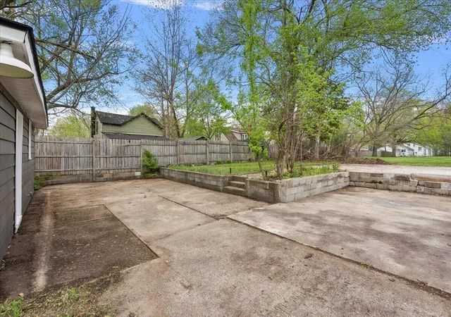 Photo 3 of Single family home for sale at 47 Wayne St, Allegan, MI 49010 | MLS# 71026018734 | Listing updated on 2026-10-18