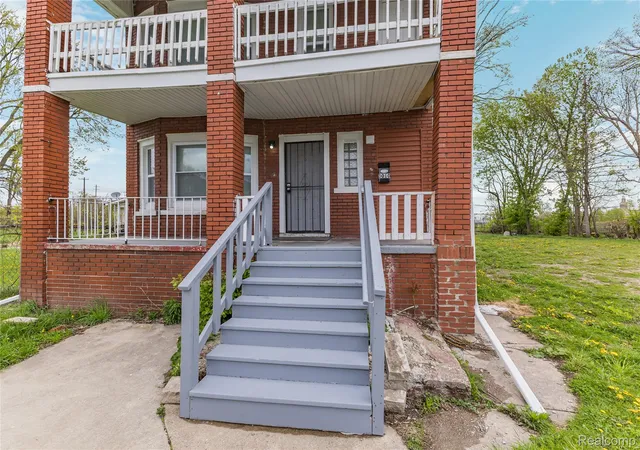 4th image of 3010 Montclair St, Detroit, MI 48214 | MLS# 20261030025