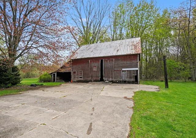 3rd image of 14361 76Th St, South Haven, MI 49090 | MLS# 71026018913
