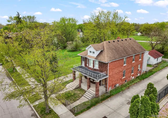 Listing Photo 3 - Condo for sale in building located at 1423 Lakewood St, Detroit, MI 48215