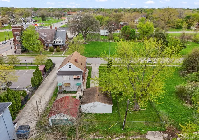 Listing Photo 5 - Condo for sale in building located at 1423 Lakewood St, Detroit, MI 48215