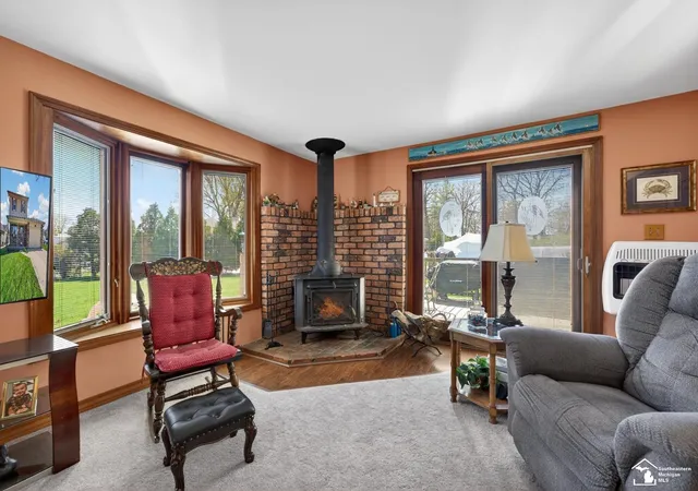 Homes for sale in Gibraltar, MI | 30189 Pointe Dr, Gibraltar, MI 48173 | MLS# 57050205900
