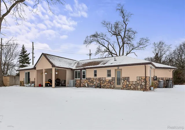 2nd image of 15500 Millar Rd, Clinton Township, MI 48036 | MLS# 20261030077