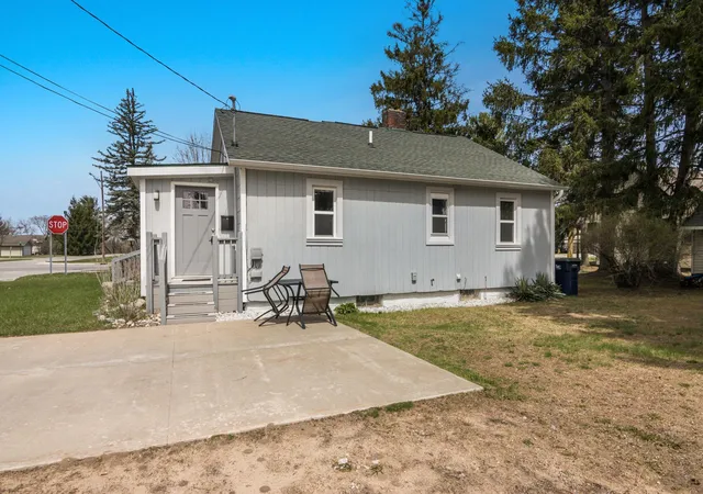 4th image of 602 E Cayuga St, Bellaire, MI 49615 | MLS# 78080067571