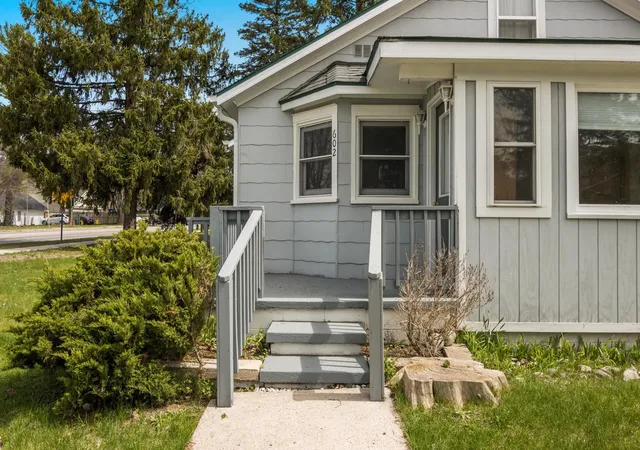 5th image of 602 E Cayuga St, Bellaire, MI 49615 | MLS# 78080067571