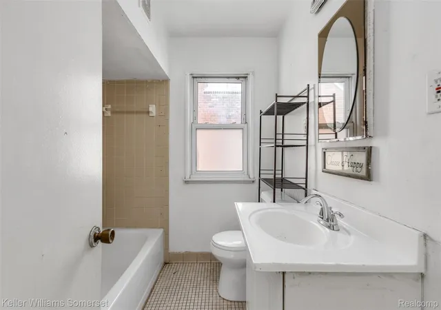 4th image of 16036 Carlisle St, Detroit, MI 48205 | MLS# 20261030125