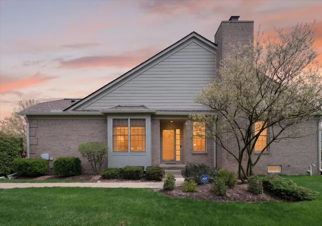 Listing Photo 2 - Condo for sale in building located at 44543 Birchwood Ct, Northville, MI 48168