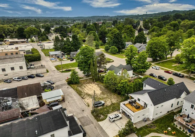 Homes for sale in Suttons Bay, MI | 112 W Madison Ave, Suttons Bay, MI 49682 | MLS# 78080067591