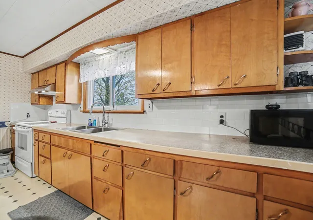 Photo 3 of Single family home for sale at 24 E Polk Rd, Hart, MI 49420 | MLS# 67026019085 | Listing updated on 2026-10-08