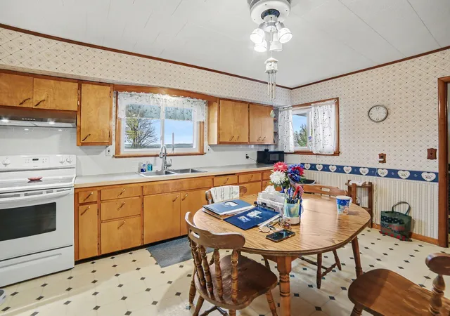 Photo 4 of Single family home for sale at 24 E Polk Rd, Hart, MI 49420 | MLS# 67026019085 | Listing updated on 2026-10-08