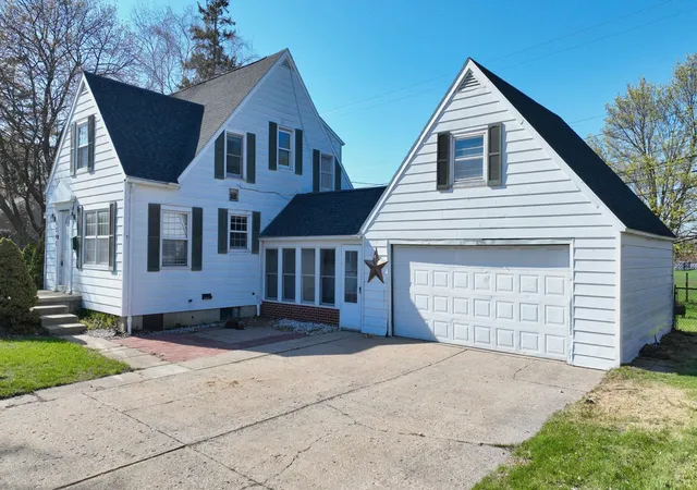 2nd image of 1207 North Dr, Mount Pleasant, MI 48858 | MLS# 79080067596