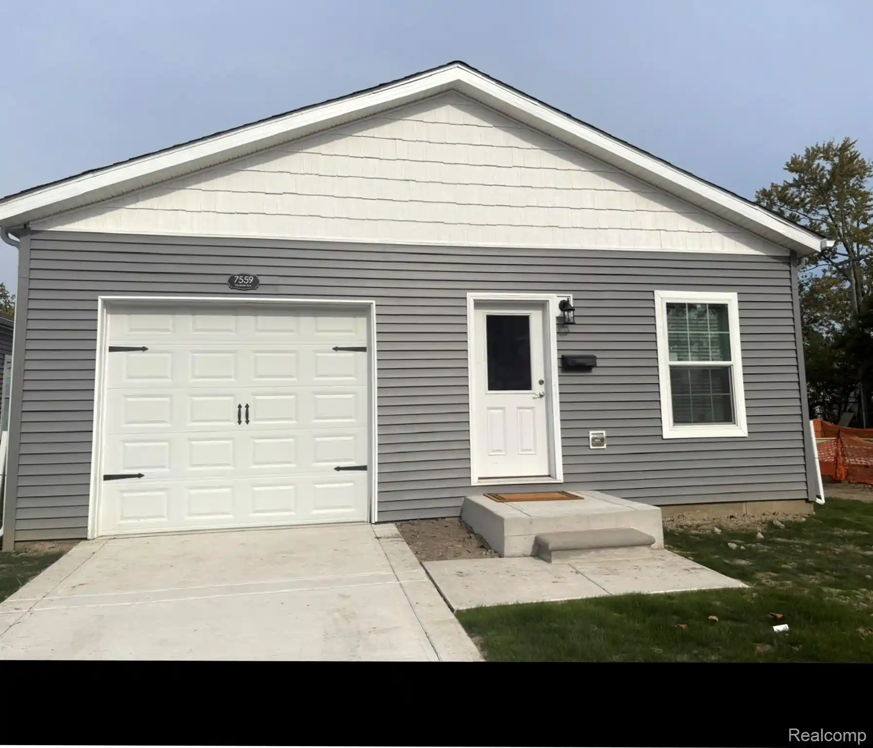 Photo 1 of Sale Pending at 7559 Packard Ave, Warren, MI 48091 | MLS# 20261030313 | Listing updated on 2026-10-30