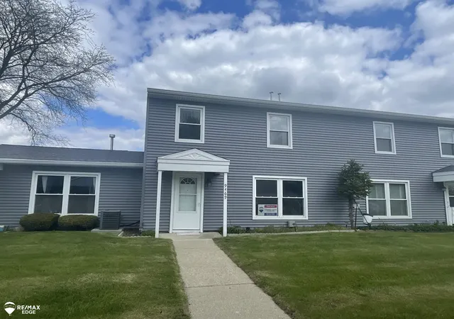 Listing Photo 1 - Condo for sale in building located at 9469 Parkwood N Dr, Davison, MI 48423