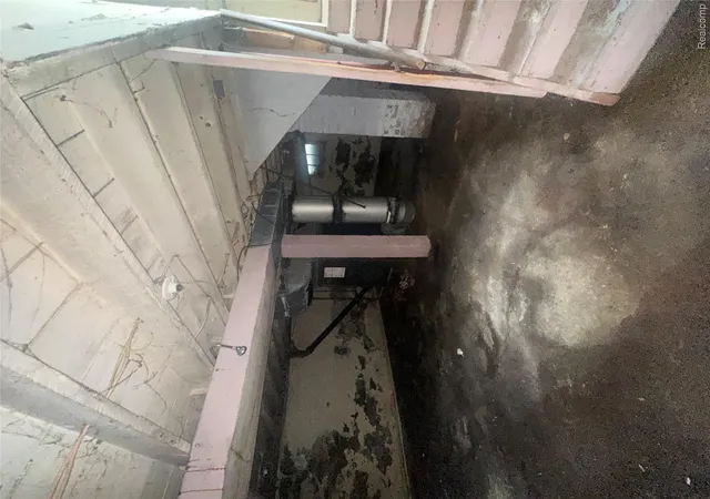 Photo 3 of Single family home for sale at 1007 Decker St, Flint, MI 48503 | MLS# 20261030387 | Listing updated on 2026-09-09