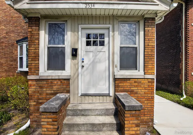Photo 4 of Single family home for sale at 2534 Lamothe St, Detroit, MI 48206 | MLS# 20261030408 | Listing updated on 2026-09-16