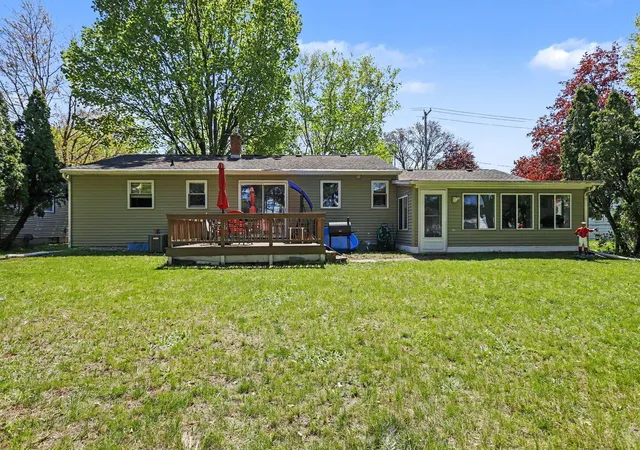 Photo 2 of Single family home for sale at 514 W Melody Ave, Portage, MI 49024 | MLS# 66026019290 | Listing updated on 2026-09-15