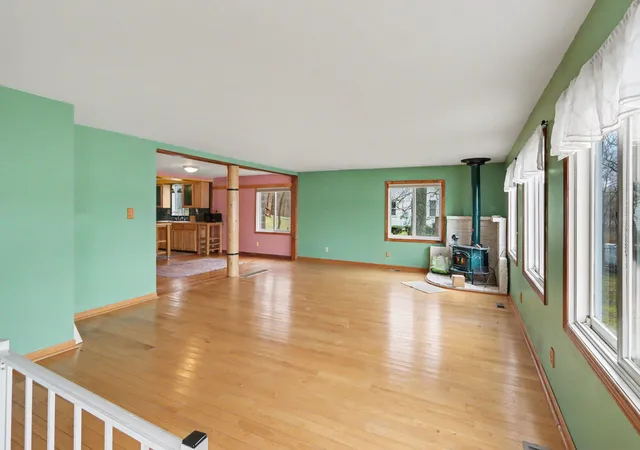 4th image of 12015 Oakridge Rd, Plainwell, MI 49080 | MLS# 66026019286