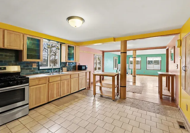 5th image of 12015 Oakridge Rd, Plainwell, MI 49080 | MLS# 66026019286