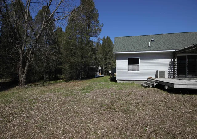 Photo 3 of Single family home for sale at 1177 Railroad Trl, Beulah, MI 49617 | MLS# 78080067656 | Listing updated on 2026-09-13
