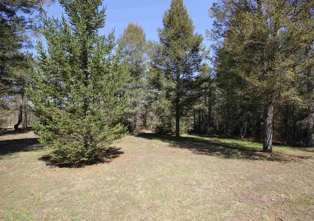 Photo 3 of Single family home for sale at 1177 Railroad Trl, Beulah, MI 49617 | MLS# 78080067656 | Listing updated on 2026-09-13